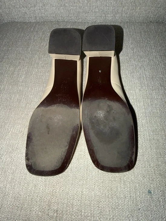 Bibilou Anthropologie Valencia Cream Block Heel Loafer with Gold Chain Accent - Picture 4 of 8